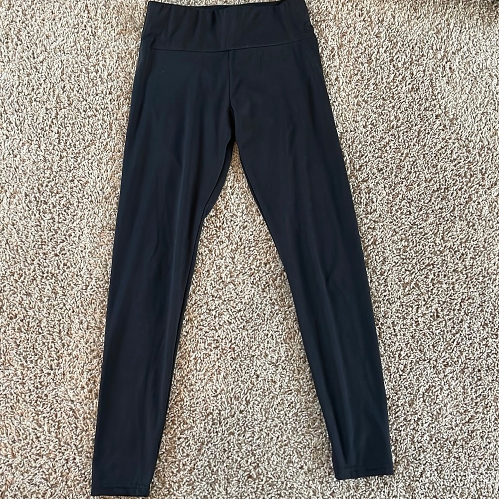 Black booty contouring leggings